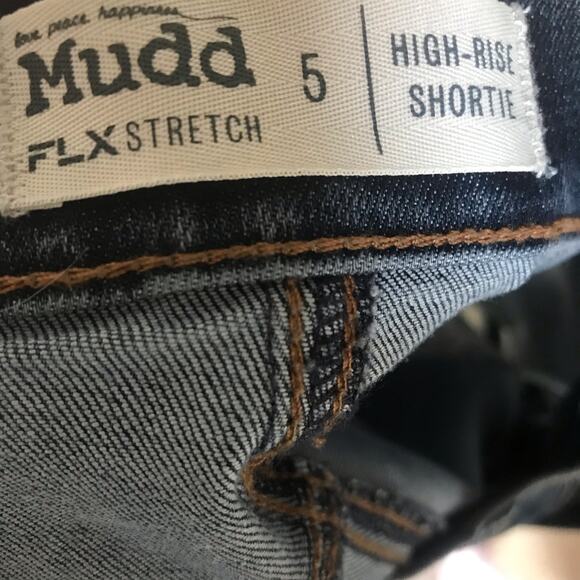 NEW Mudd High Rise Shortie Distressed Cuffed Shorts Junior's Size 5 NWT $38 - Picture 6 of 8